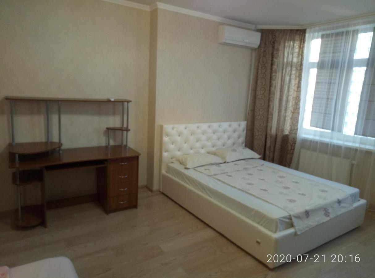 Люкс Апартаменты На Позняках Kiew Exterior foto